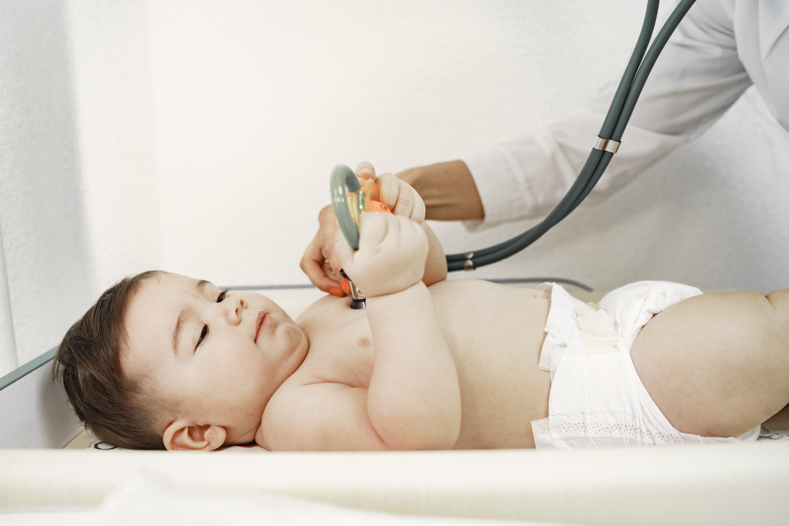 Bebeklerde İdrar Yolu Enfeksiyonu Belirtileri Nelerdir?